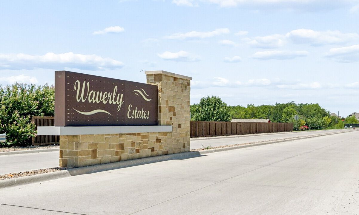 Waverly Estates entry monument with stone