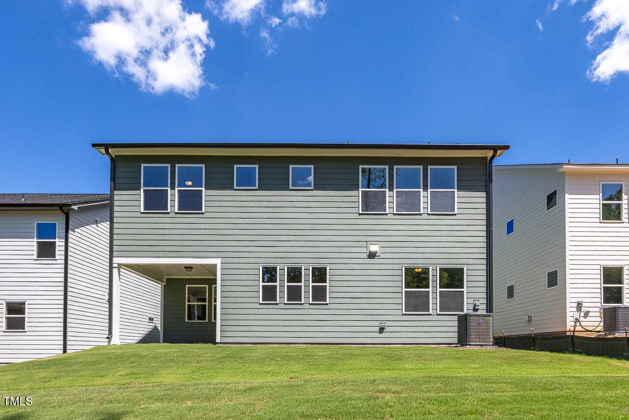 Image 34 of Davidson Homes' New Home at 436 Golden Dragonfly Street