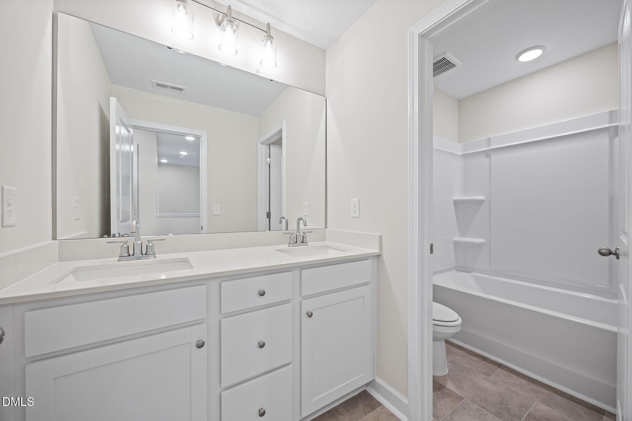 Image 44 of Davidson Homes' New Home at 153 Broadway Street