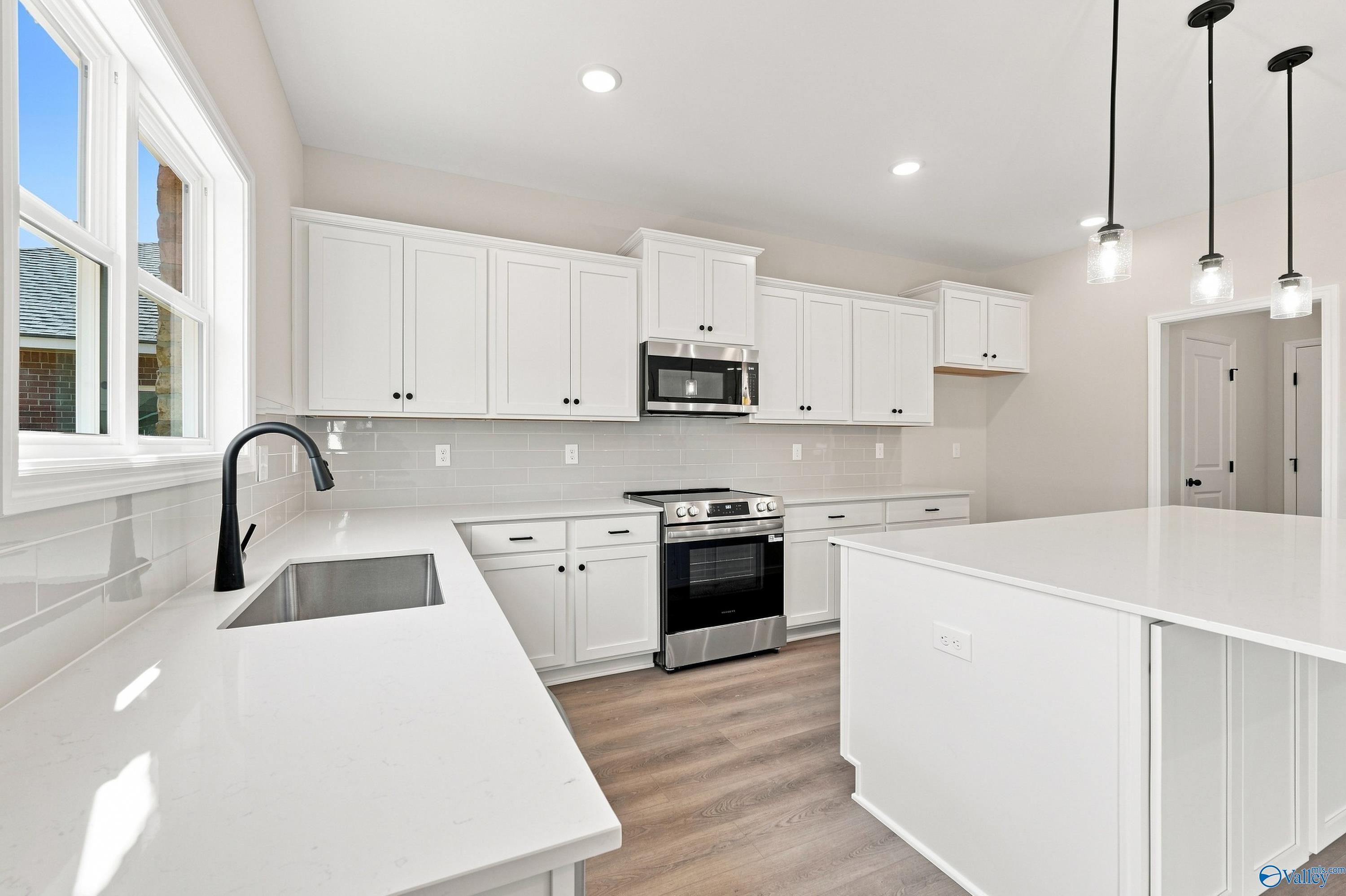 Image 2 of Davidson Homes' New Home at 336 Creek Grove Avenue