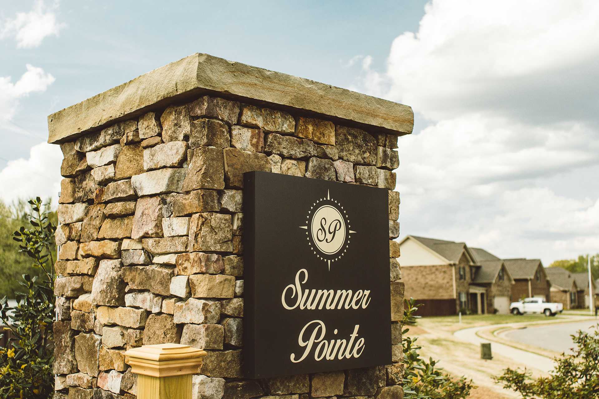 Davidson Homes' Summer Pointe Community Entrance Signage