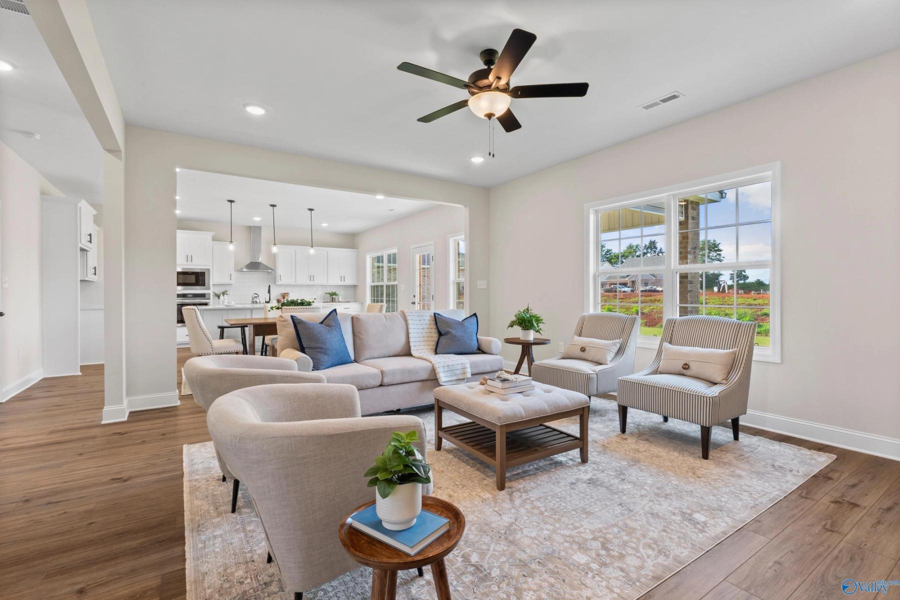 Image 9 of Davidson Homes' New Home at 215 Kendall Farms Boulevard