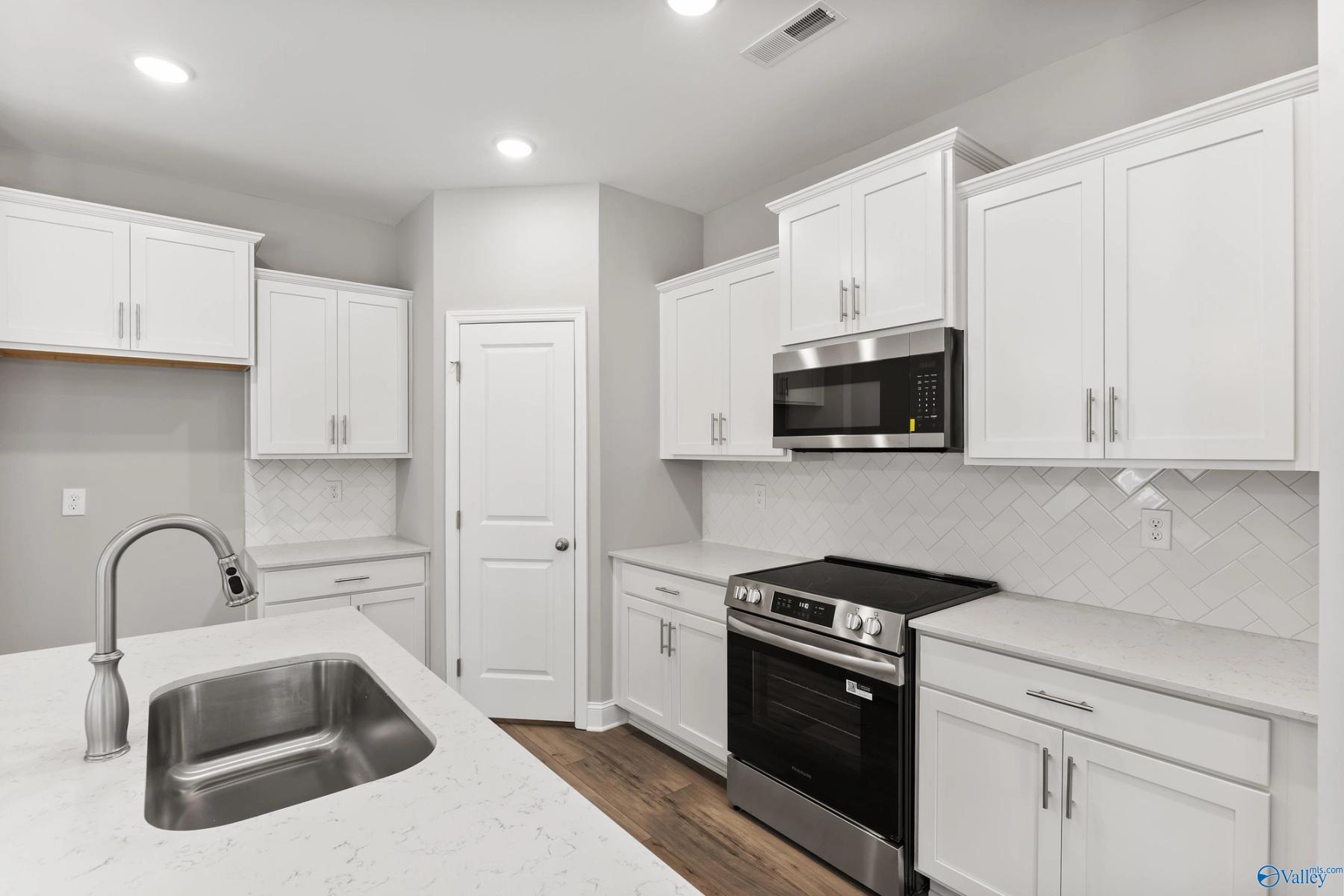 Image 16 of Davidson Homes' New Home at 151 Ivy Vine Drive