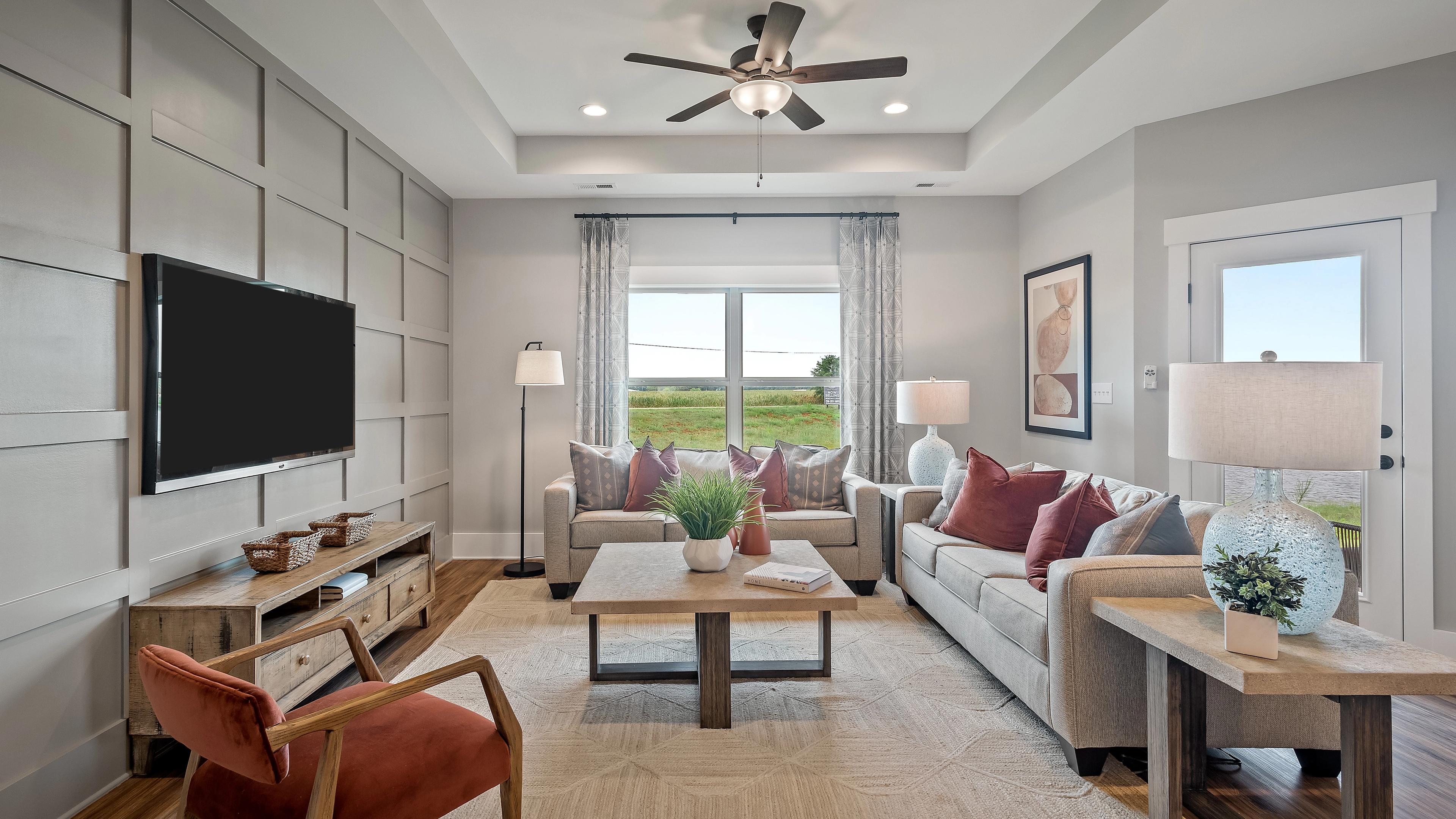 Beautiful Heritage Lakes Open Floor Plan