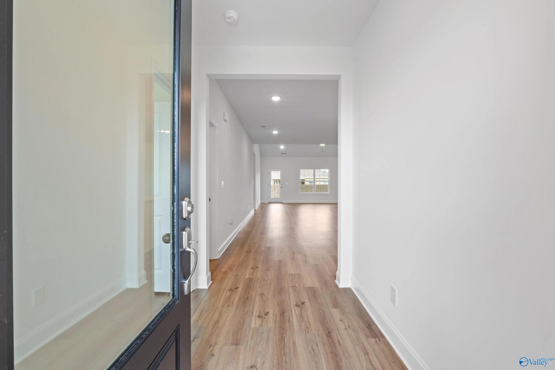 Image 6 of Davidson Homes' New Home at 103 Lucy Lynn Boulevard