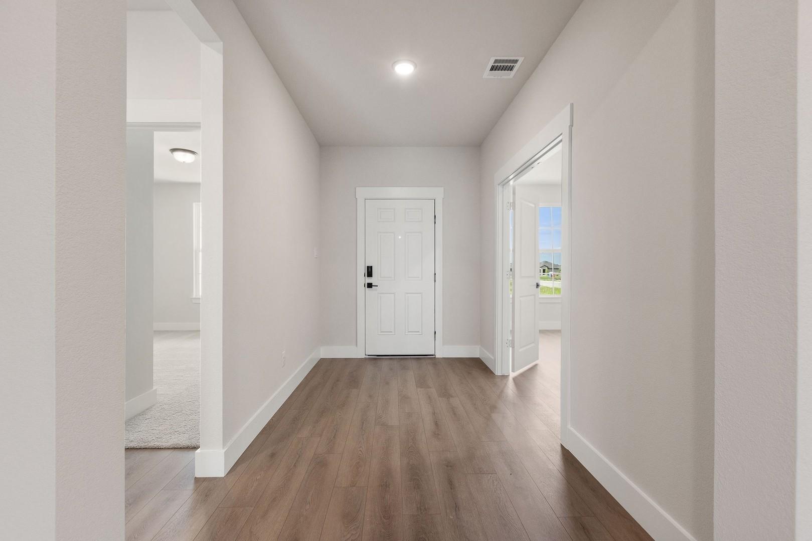 Image 6 of Davidson Homes' New Home at 301 Briarwood Drive