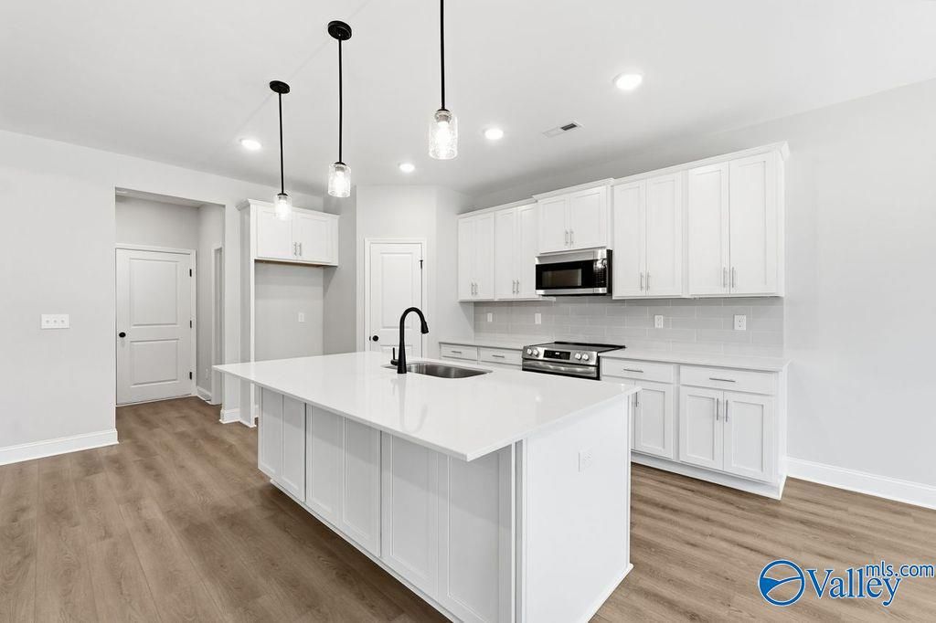 Image 4 of Davidson Homes' New Home at 907 Ronnie Drive