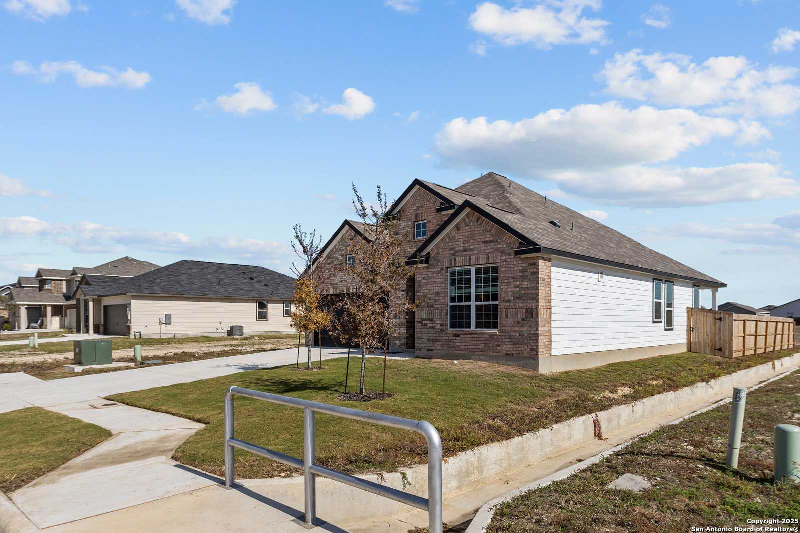 Image 3 of Davidson Homes' New Home at 3800 Isaac Dr