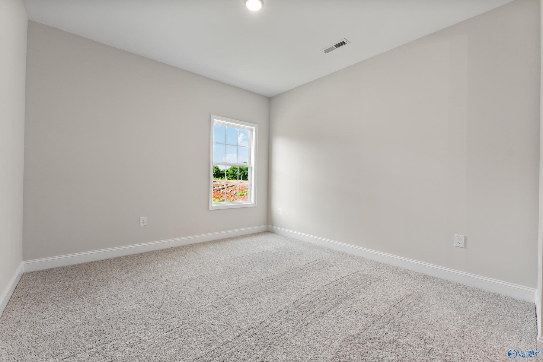 Image 16 of Davidson Homes' New Home at 211 Kendall Farms Boulevard