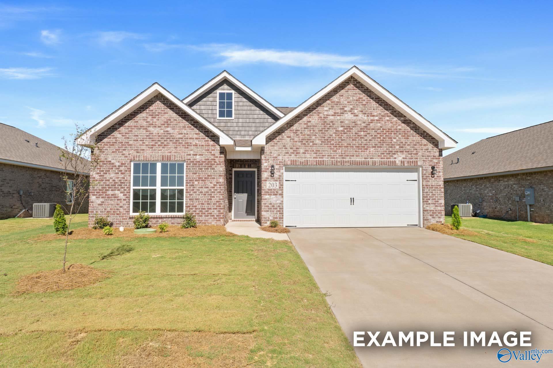 The Franklin floor plan by Davidson Homes: 3-bedroom, 2-bath, 1,620 sq ft house with a 2-car garage in Blue Spring, AL.