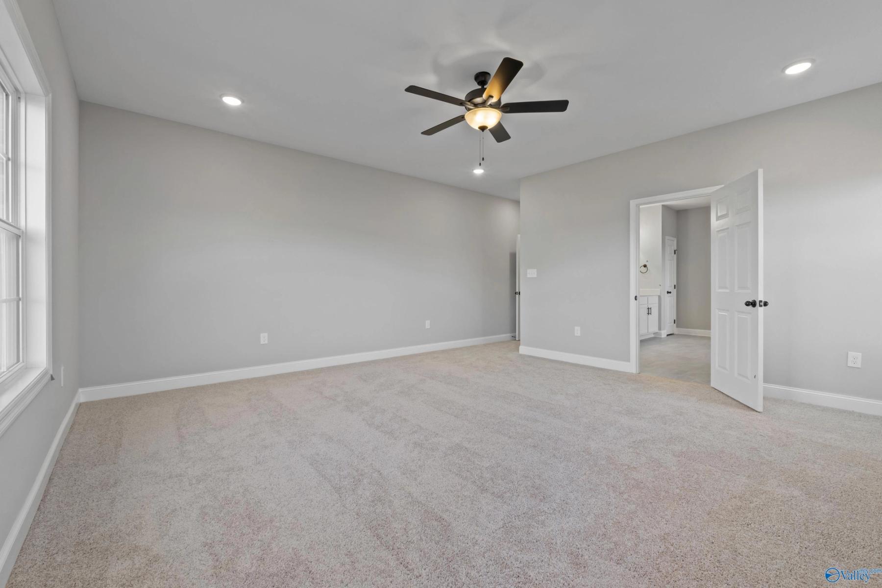 Image 7 of Davidson Homes' New Home at 107 Summer Creek Drive