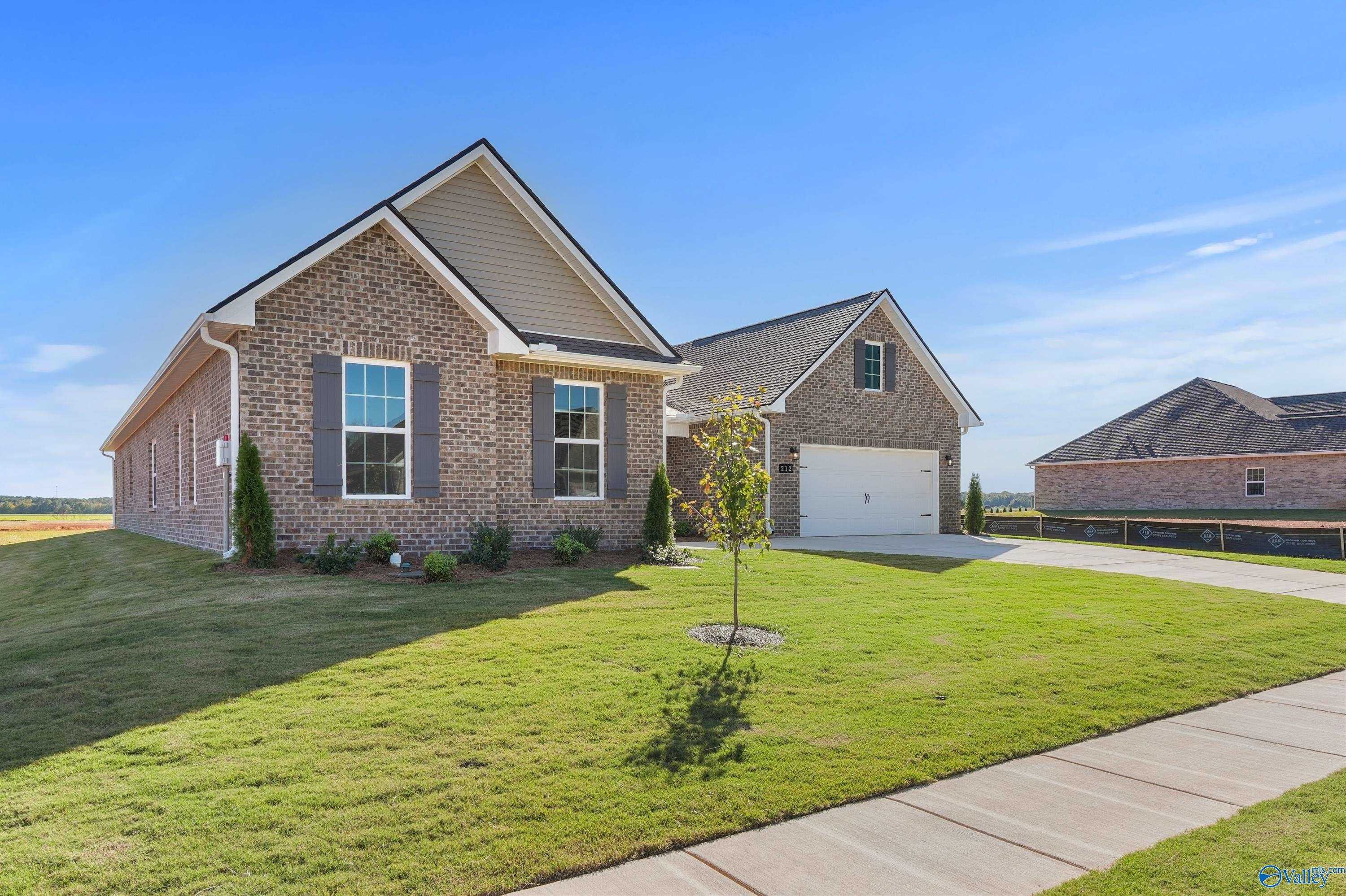 Image 4 of Davidson Homes' New Home at 212 Kendall Farms Boulevard