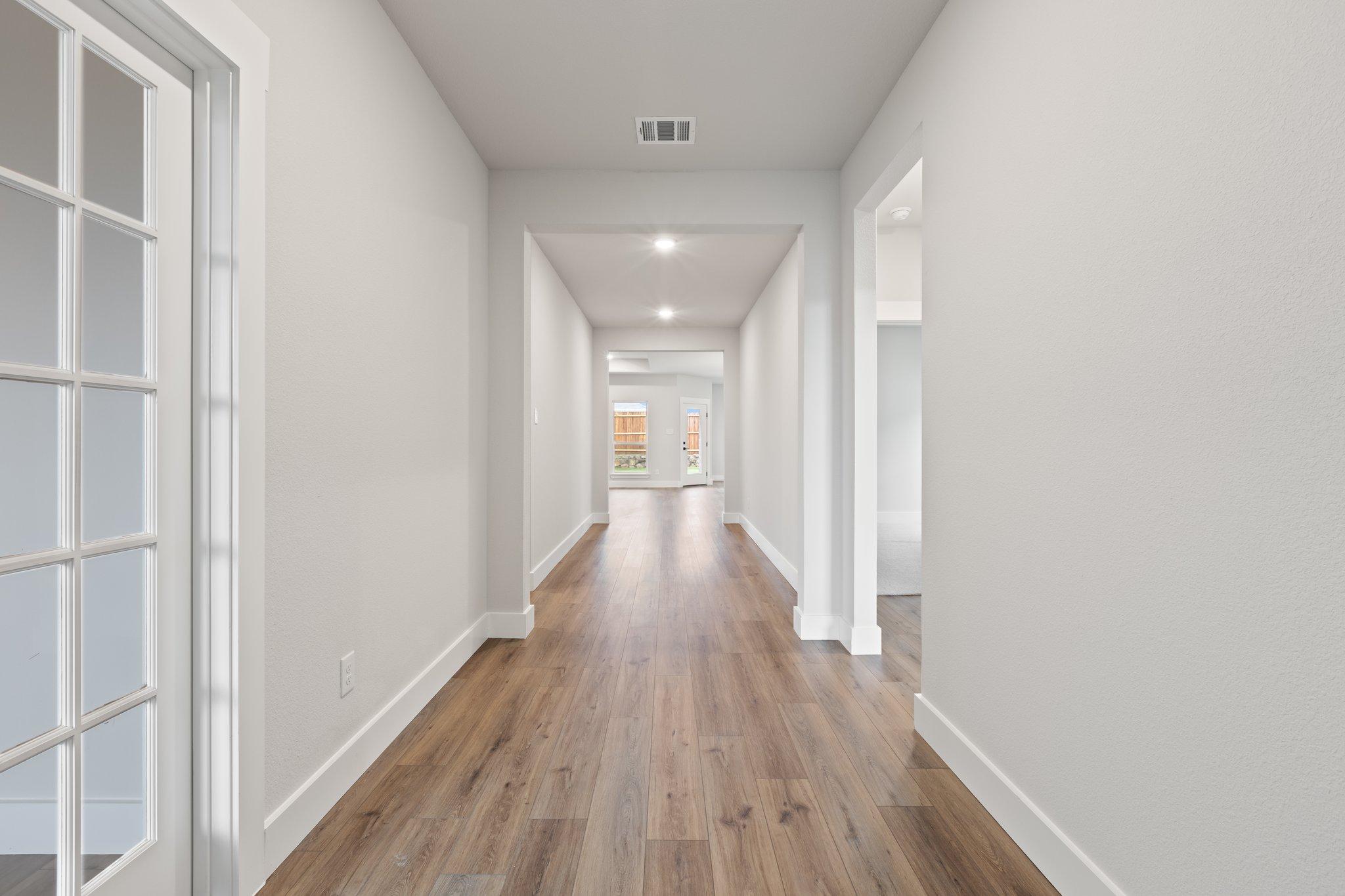 Image 4 of Davidson Homes' New Home at 215 Saddletree Drive