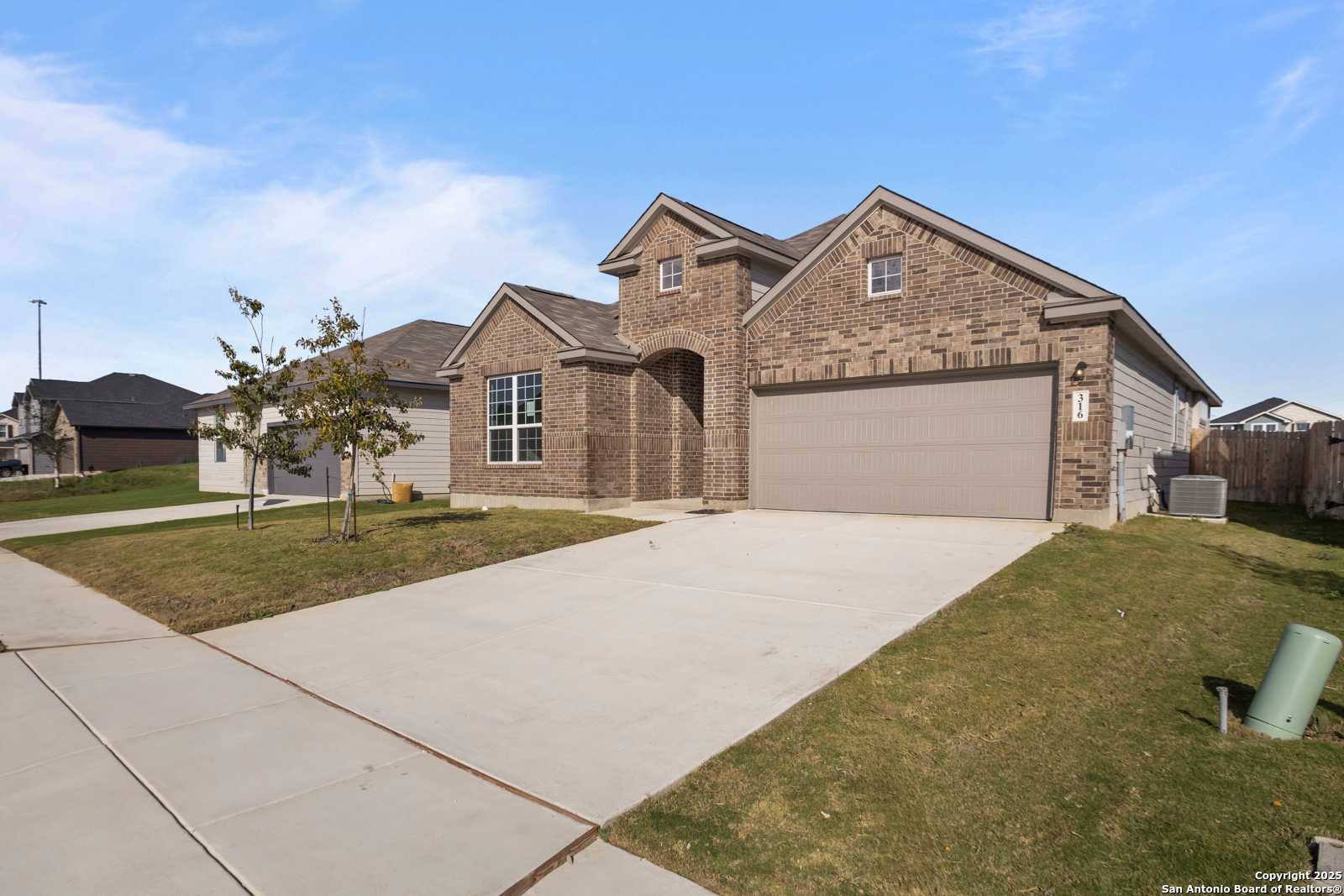 Image 2 of Davidson Homes' New Home at 316 Jean Street