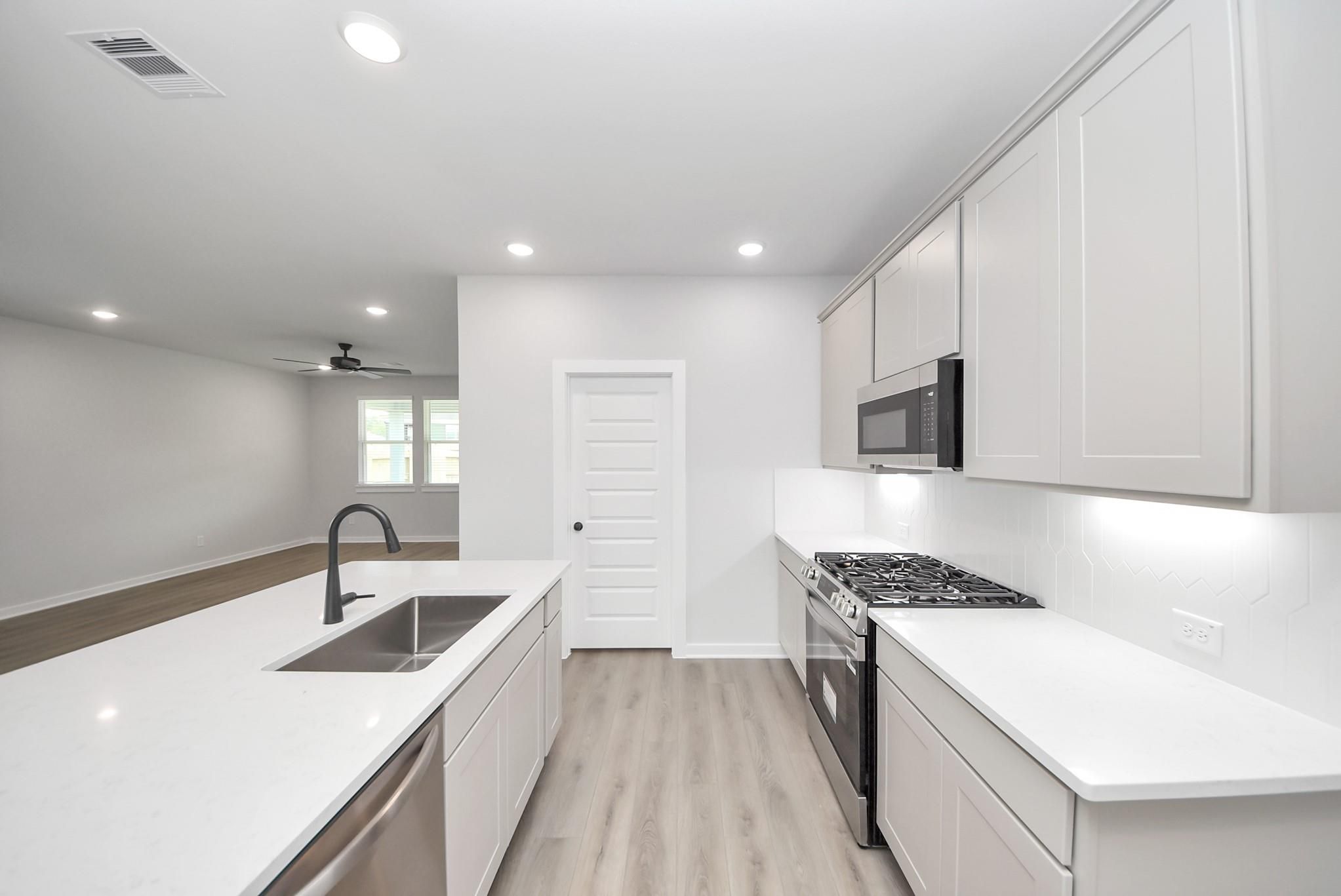 Image 14 of Davidson Homes' New Home at 247 Southern Sound Drive