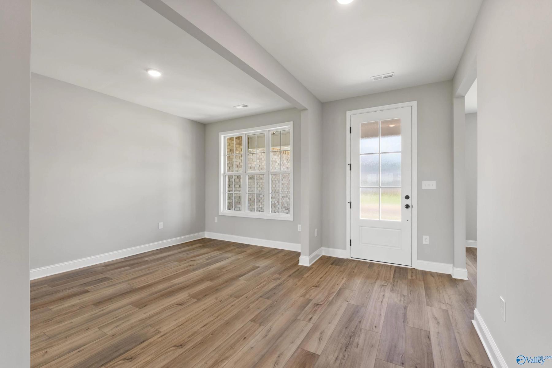 Image 6 of Davidson Homes' New Home at 208 Kendall Farms Boulevard