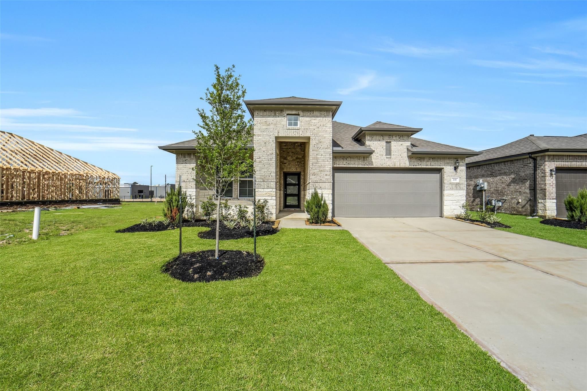 Exterior view of Davidson Homes' New Home at 241 Harlingen Drive