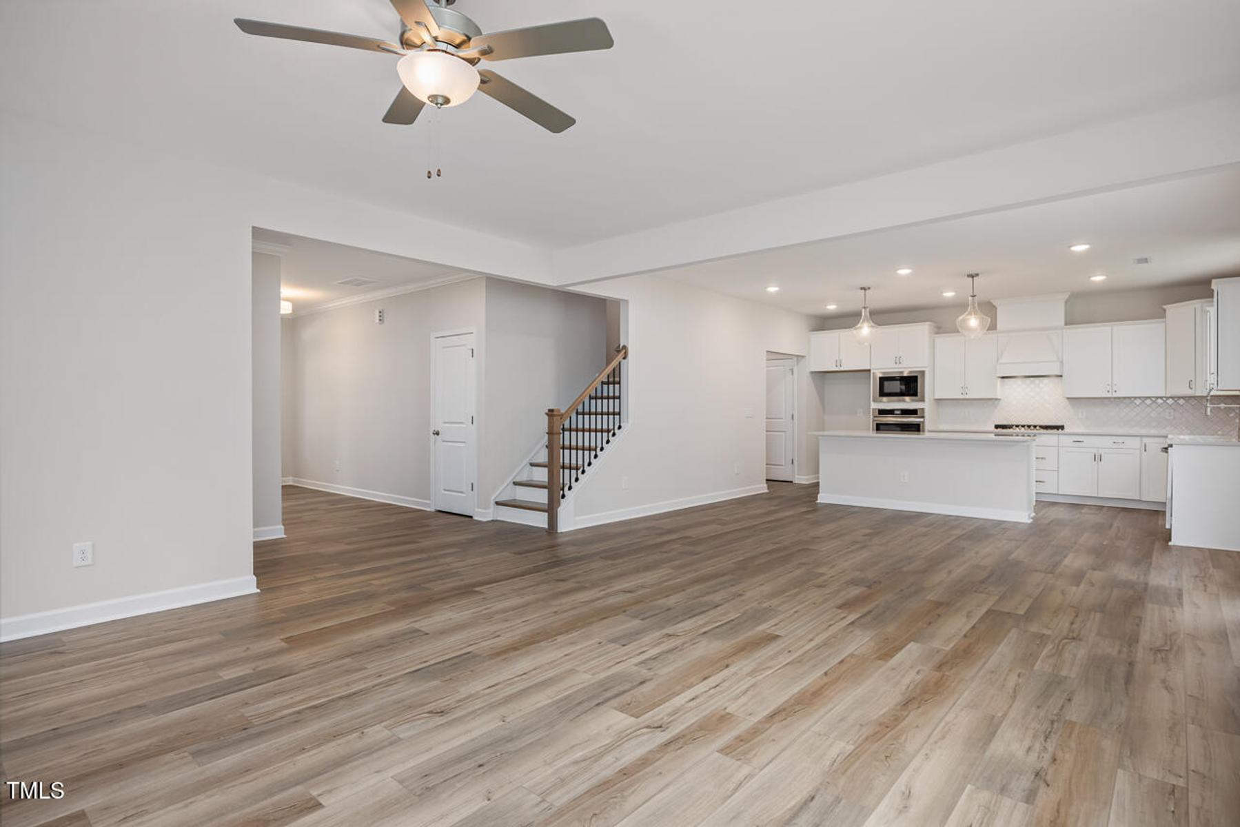 Image 6 of Davidson Homes' New Home at 456 Golden Dragonfly Street