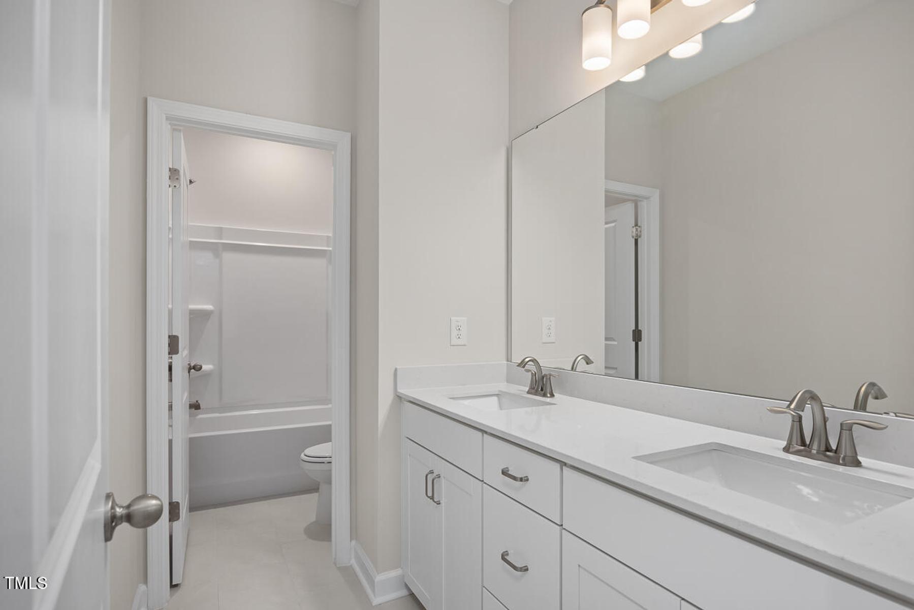 Image 26 of Davidson Homes' New Home at 452 Golden Dragonfly Street