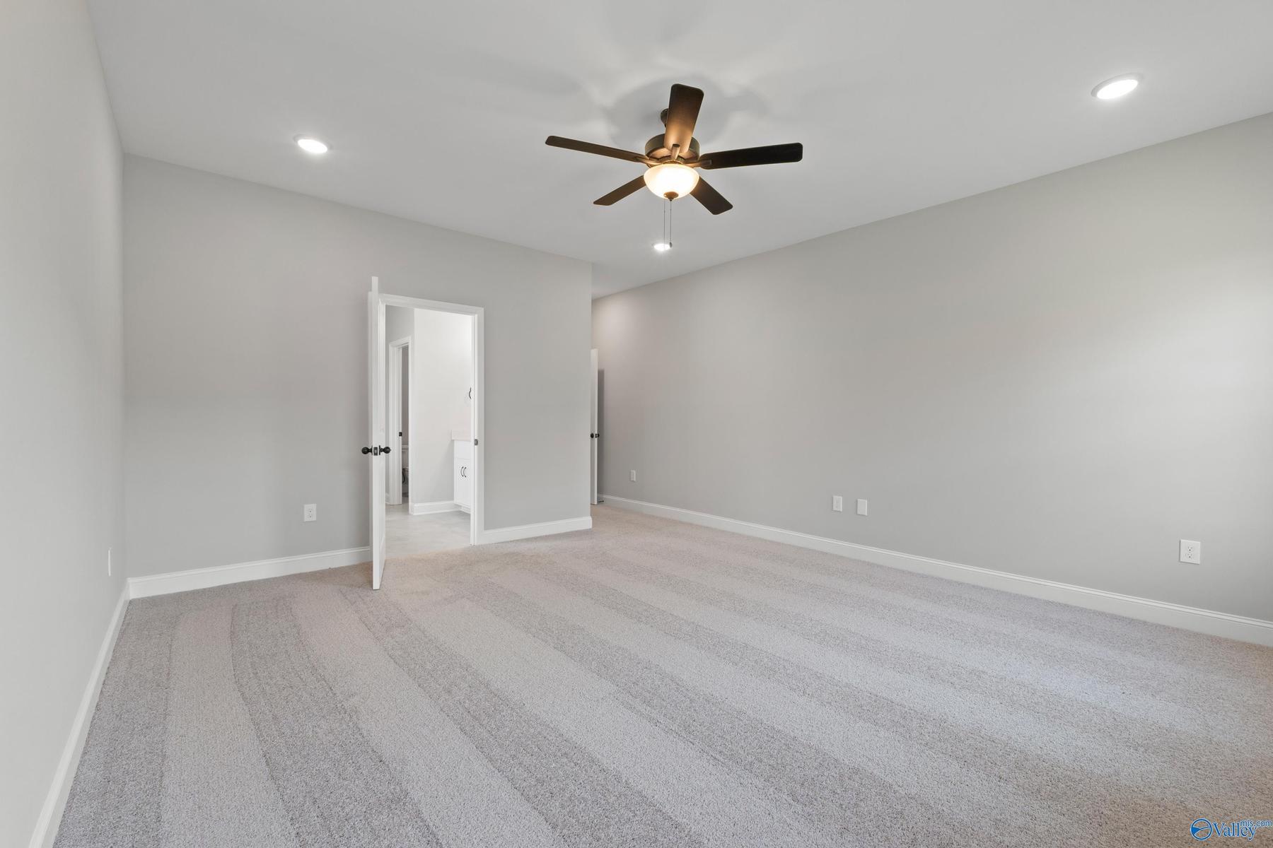 Image 22 of Davidson Homes' New Home at 209 Kendall Farms Boulevard