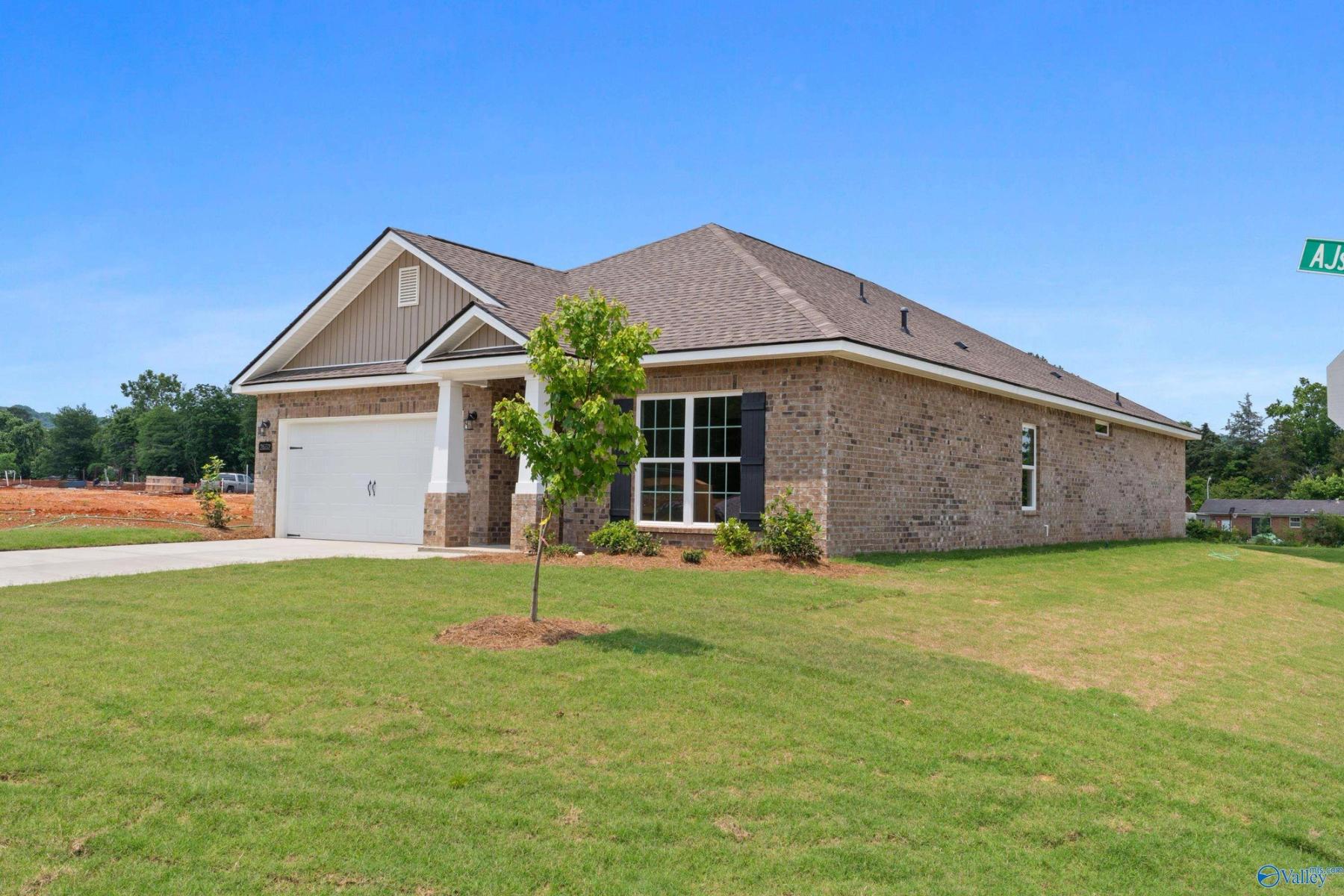 Image 6 of Davidson Homes' New Home at 2652 Ajs Arbor Drive NW