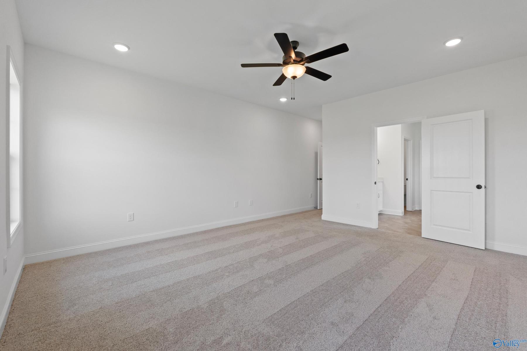 Image 13 of Davidson Homes' New Home at 206 Kendall Farms Boulevard