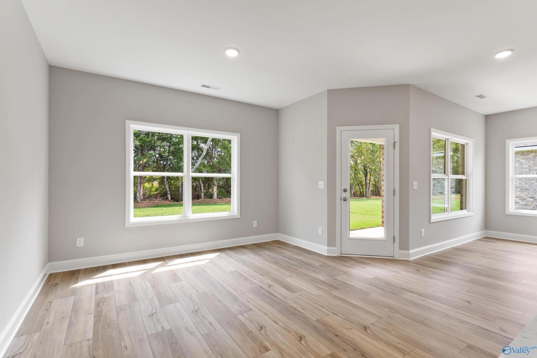Image 17 of Davidson Homes' New Home at 151 Ivy Vine Drive