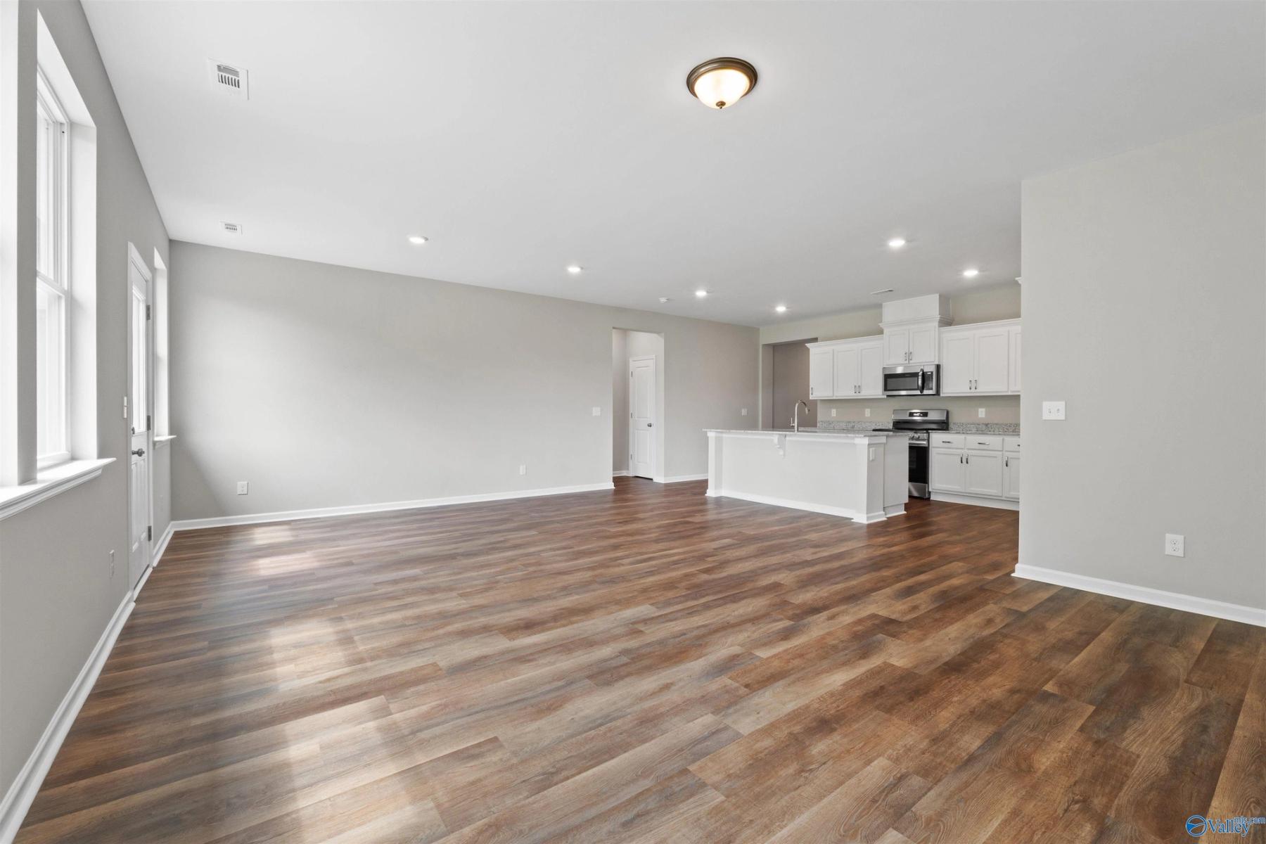 Image 12 of Davidson Homes' New Home at 208 Hibiscus Dr