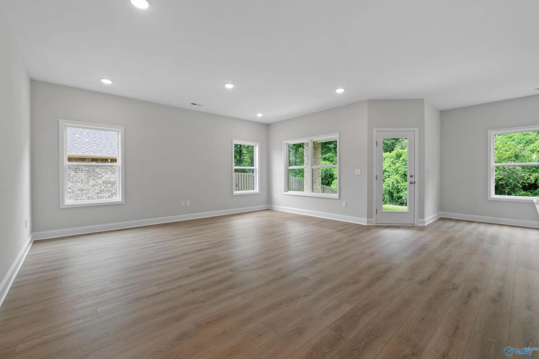 Image 3 of Davidson Homes' New Home at 158 River Pointe Drive
