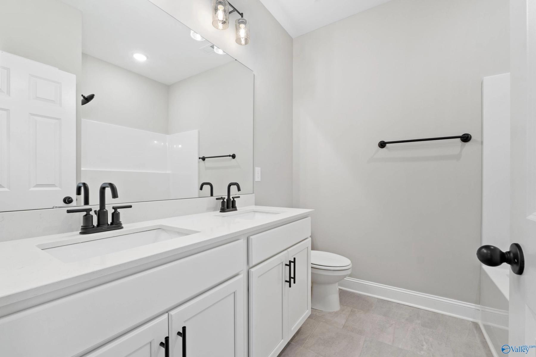 Image 15 of Davidson Homes' New Home at 107 Summer Creek Drive