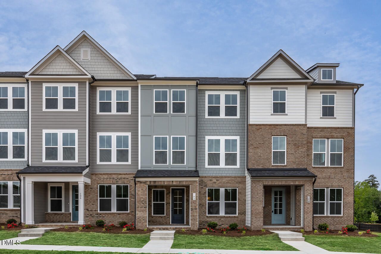 Image 2 of Davidson Homes' New Home at 608 Thatch Lane