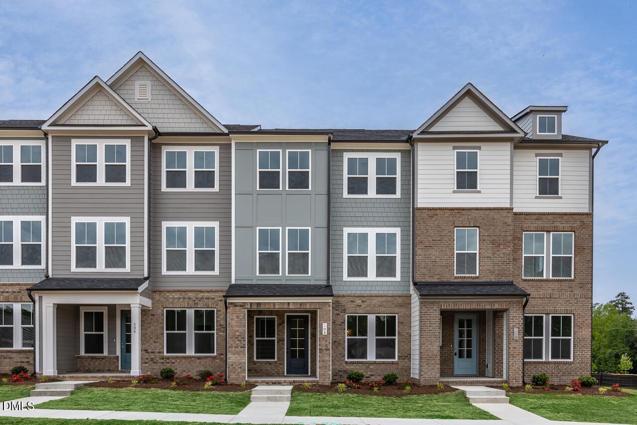 Image 2 of Davidson Homes' New Home at 608 Thatch Lane
