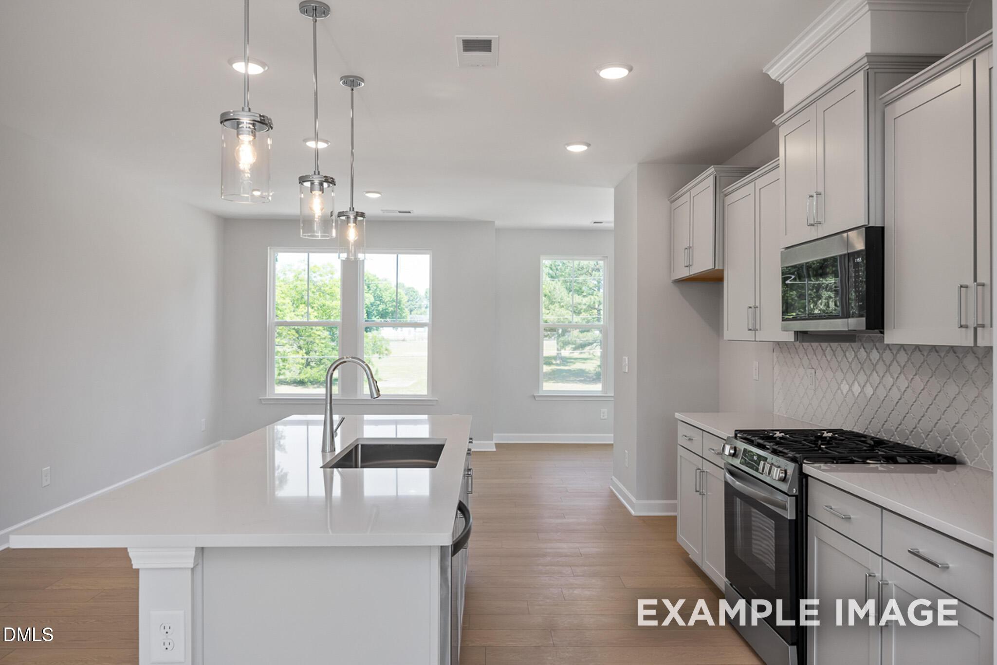 Image 12 of Davidson Homes' New Home at 401 Bahia Drive