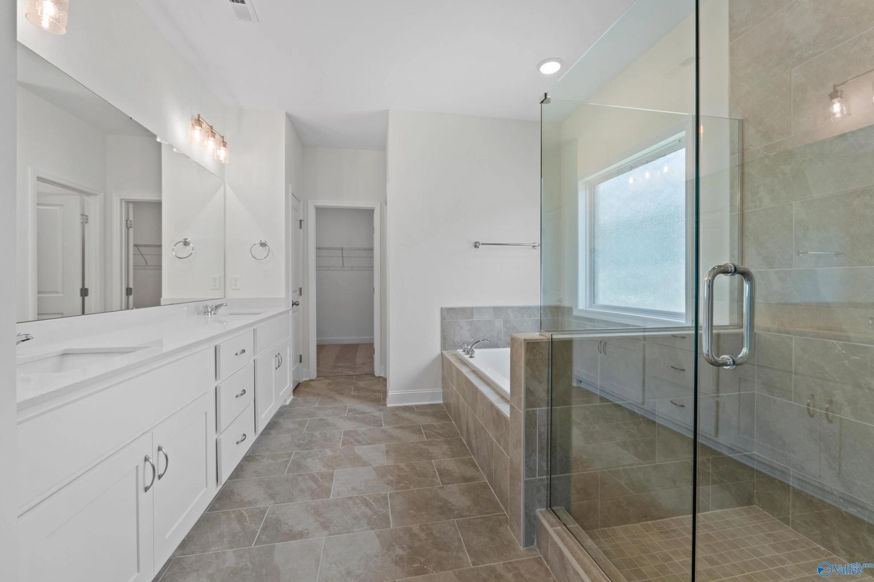 Image 17 of Davidson Homes' New Home at 213 Kendall Farms Boulevard