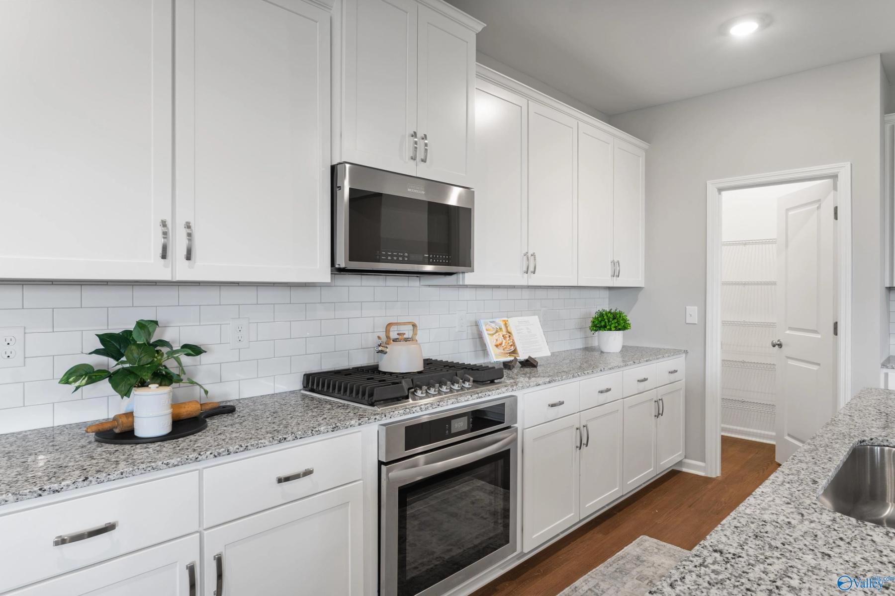 Image 10 of Davidson Homes' New Home at 301 Merrydale Dr