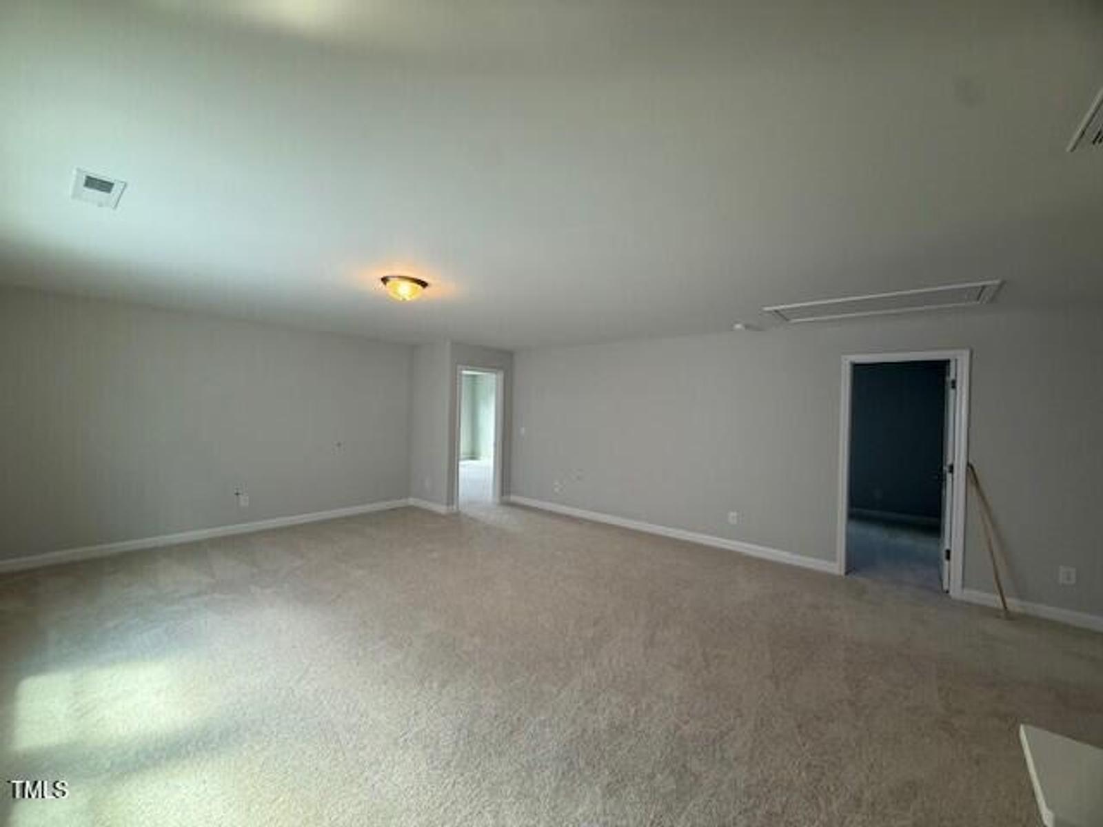 Image 9 of Davidson Homes' New Home at 301 Gregory Village Drive