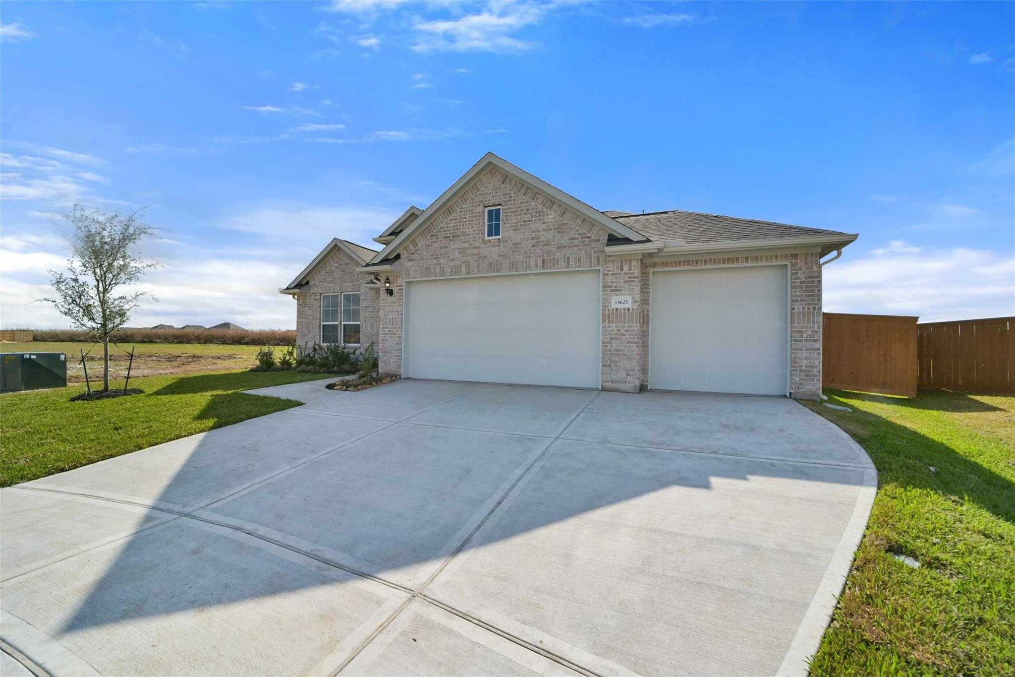 Image 5 of Davidson Homes' New Home at 13625 Fairway Arbor