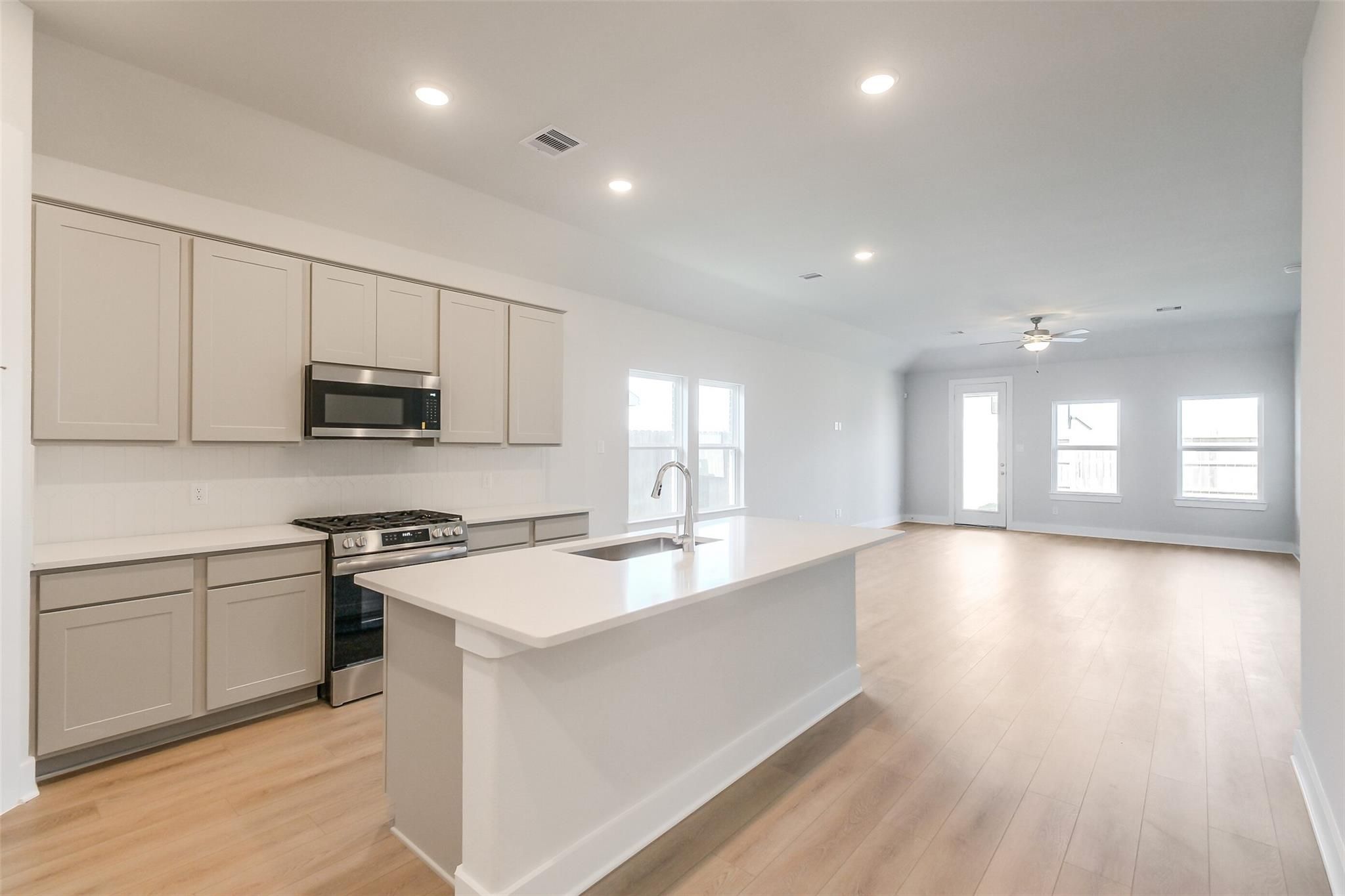 Image 10 of Davidson Homes' New Home at 2537 Allegretto Sea Drive