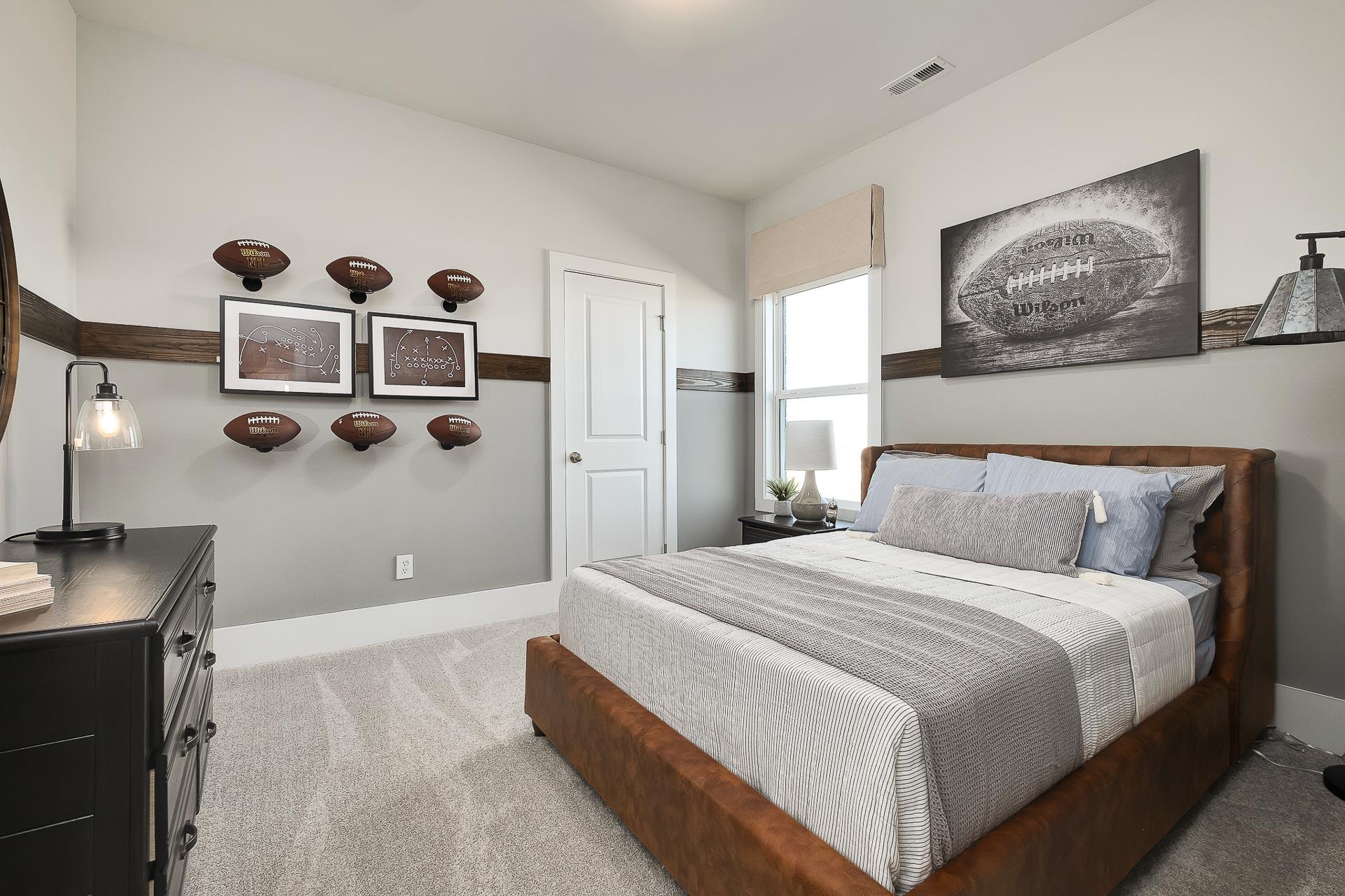 secondary bedroom with sports theme
