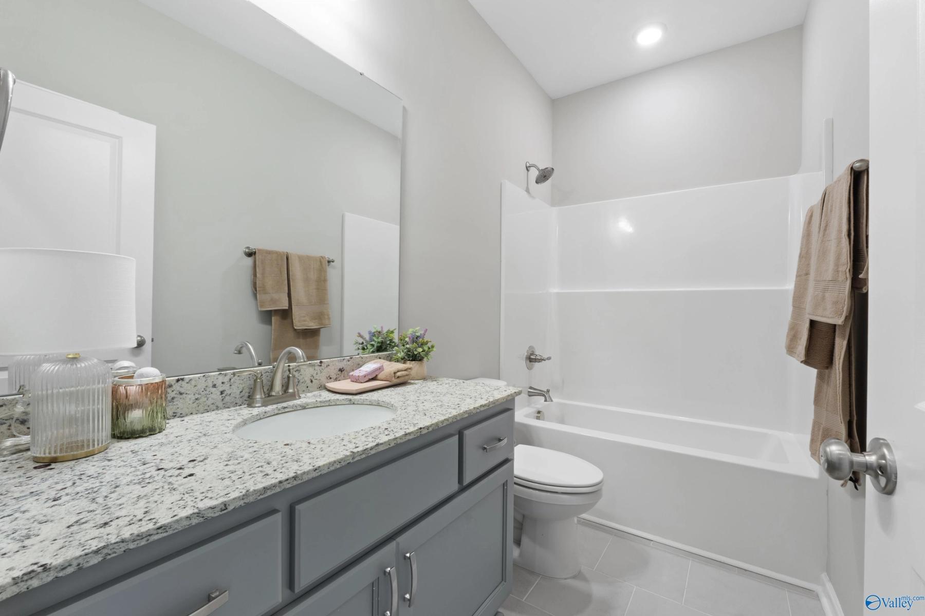 Image 31 of Davidson Homes' New Home at 218 Hibiscus Dr