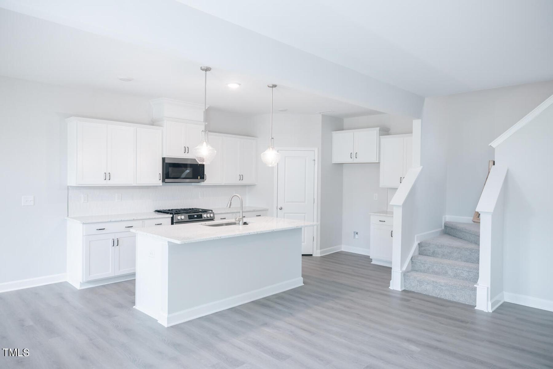 Image 6 of Davidson Homes' New Home at 285 Gregory Village Drive