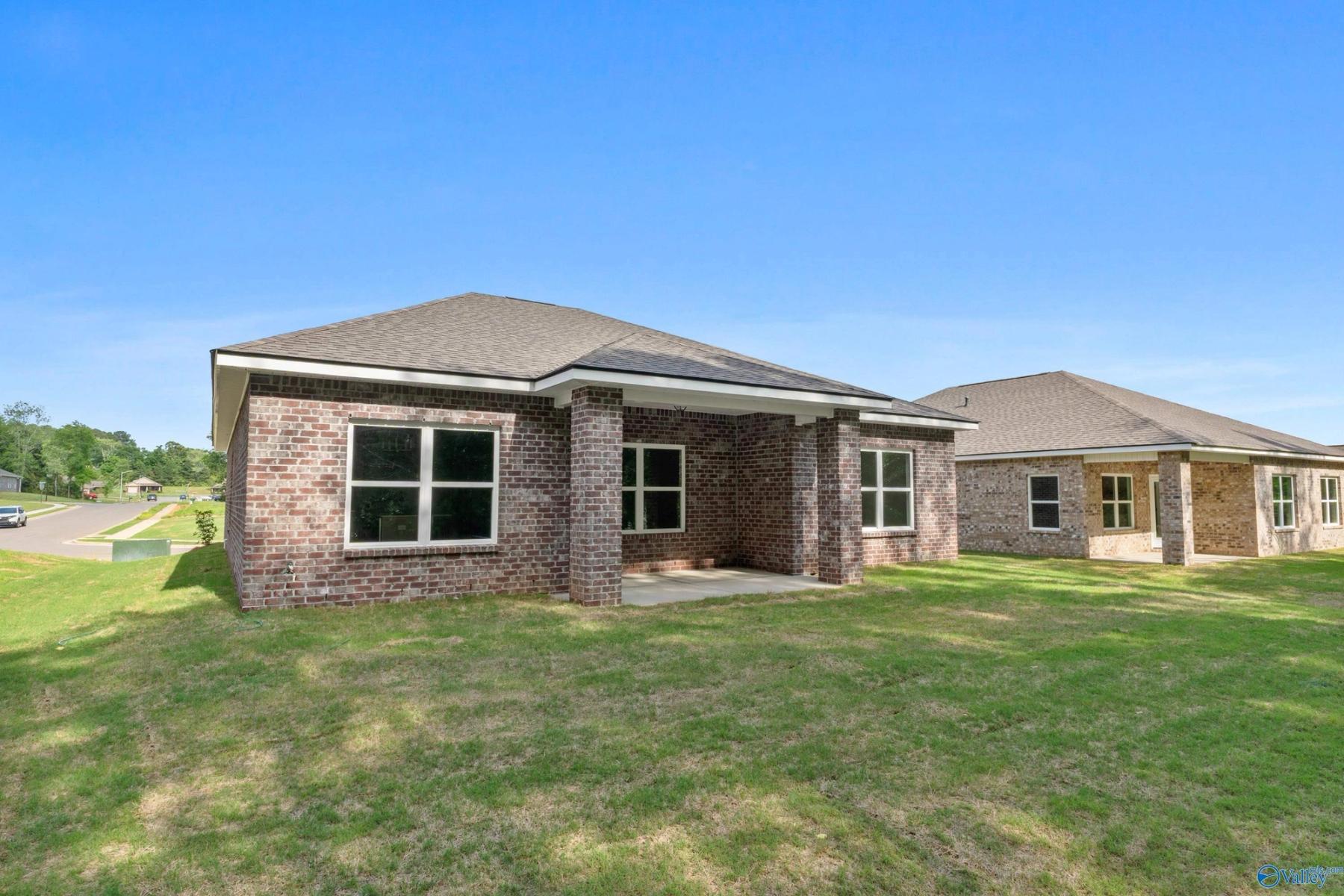 Image 26 of Davidson Homes' New Home at 162 River Pointe Drive