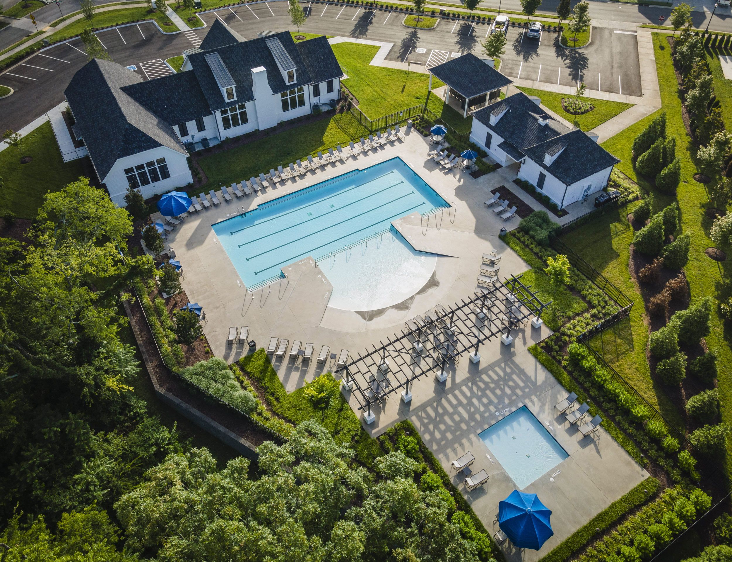 Discover Shelton Square's Amenities!