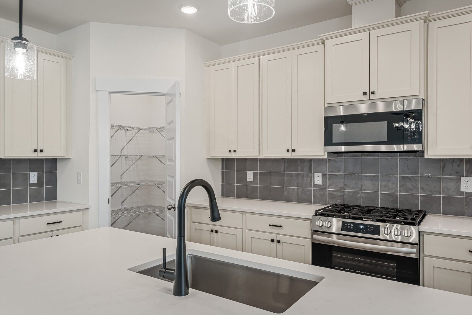 Image 18 of Davidson Homes' New Home at 404 Old Spring Ln