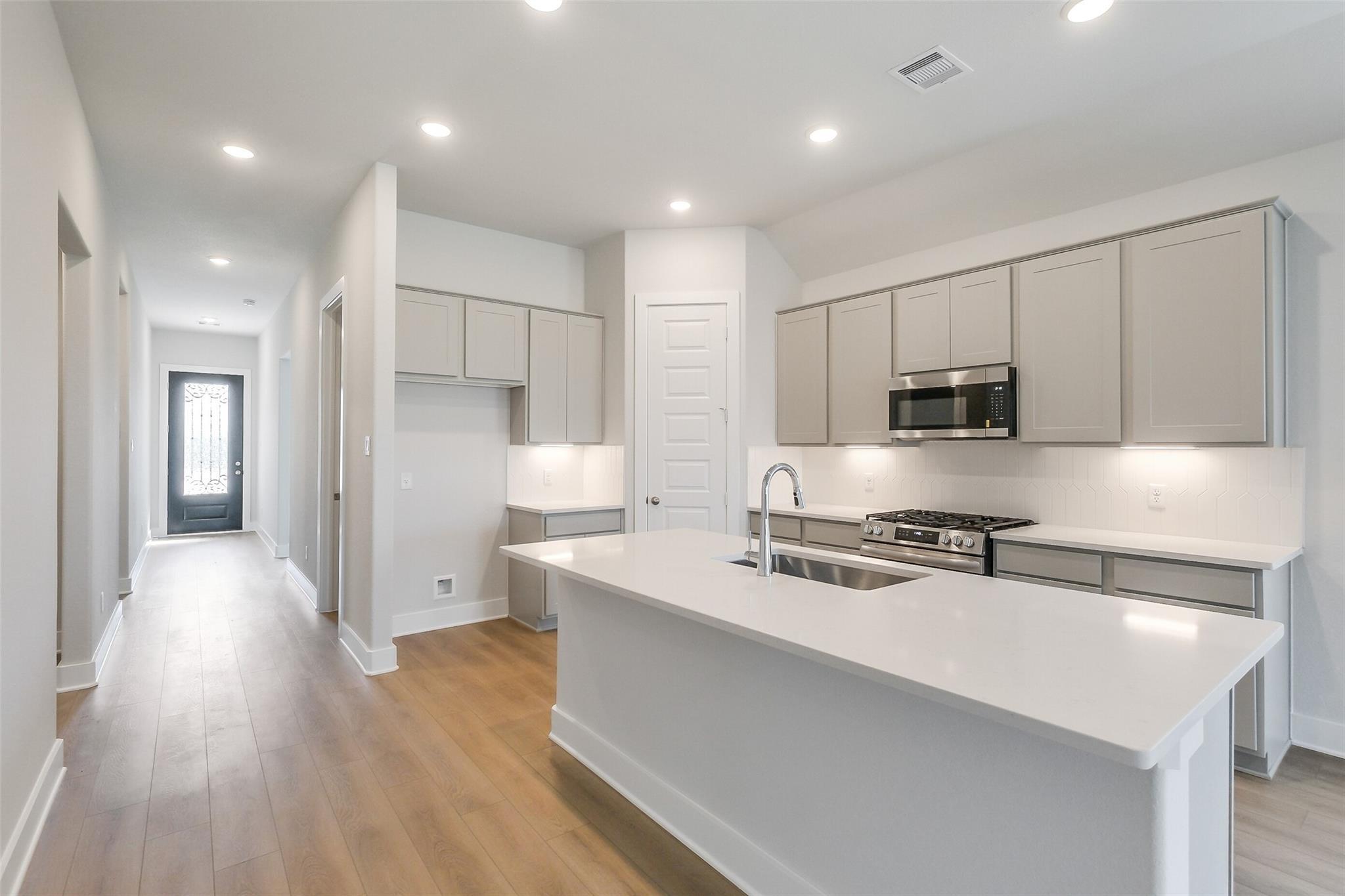 Image 2 of Davidson Homes' New Home at 2537 Allegretto Sea Drive