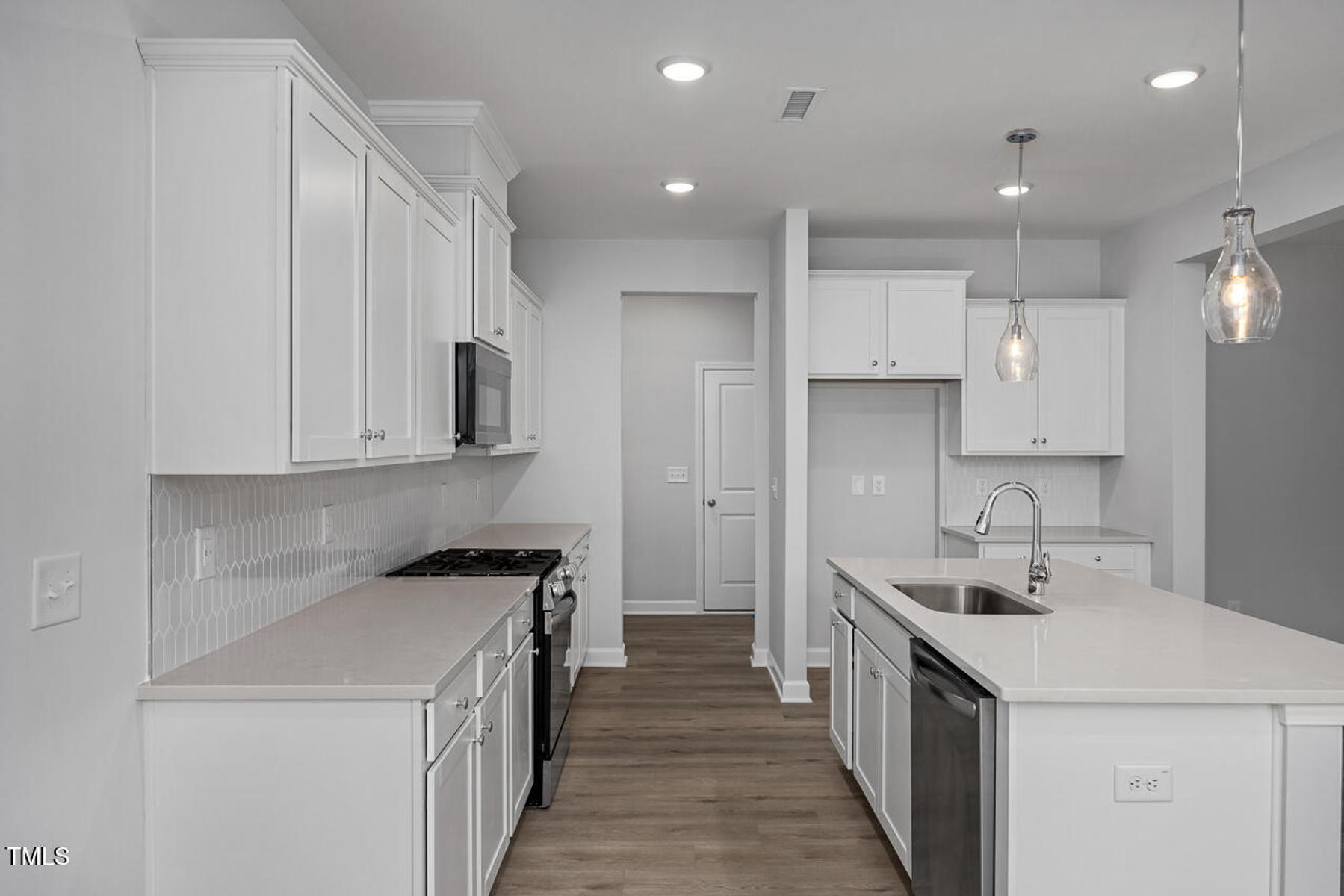 Image 2 of Davidson Homes' New Home at 315 Gregory Village Drive