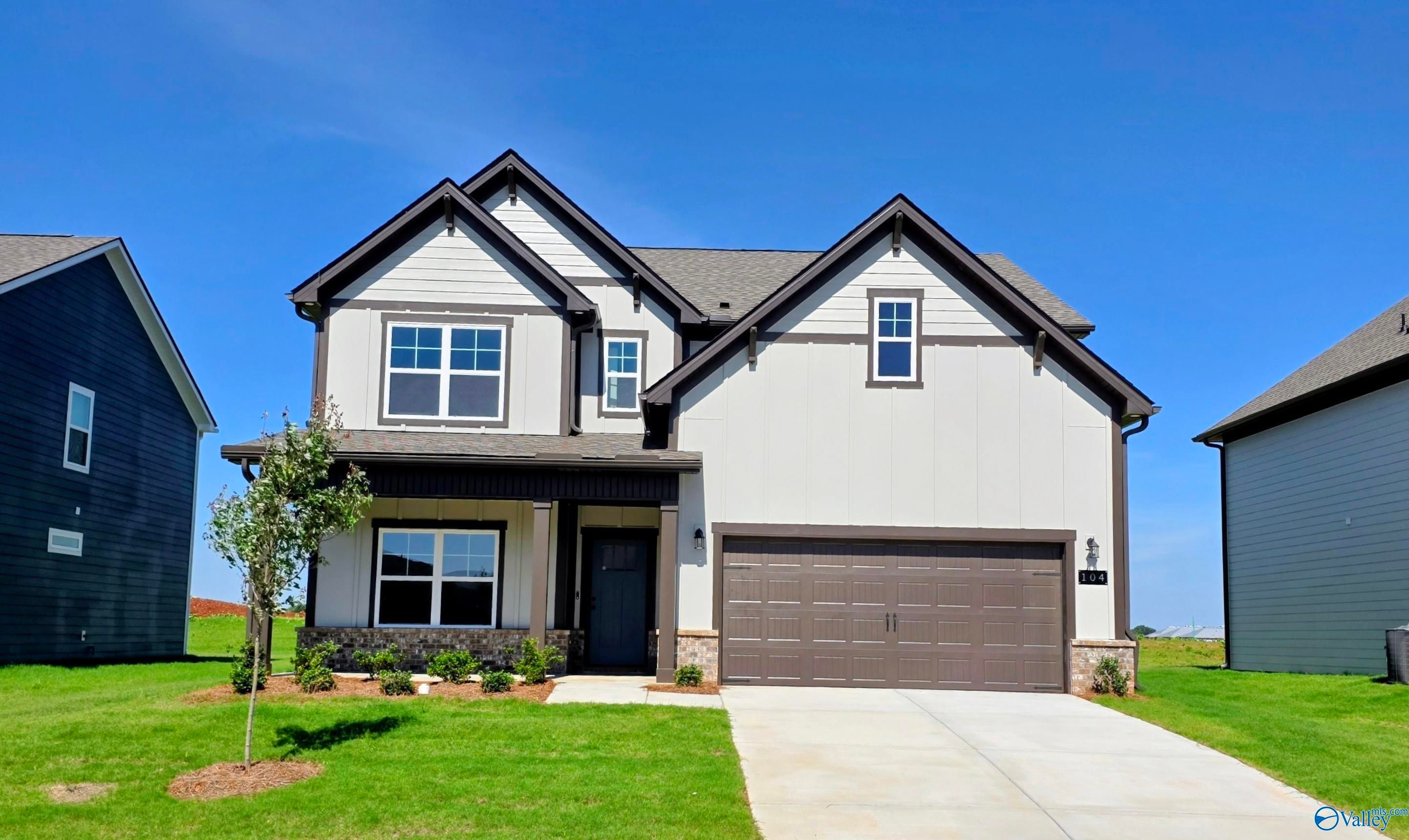 Exterior view of Davidson Homes' New Home at 104 Alberta Harris Drive