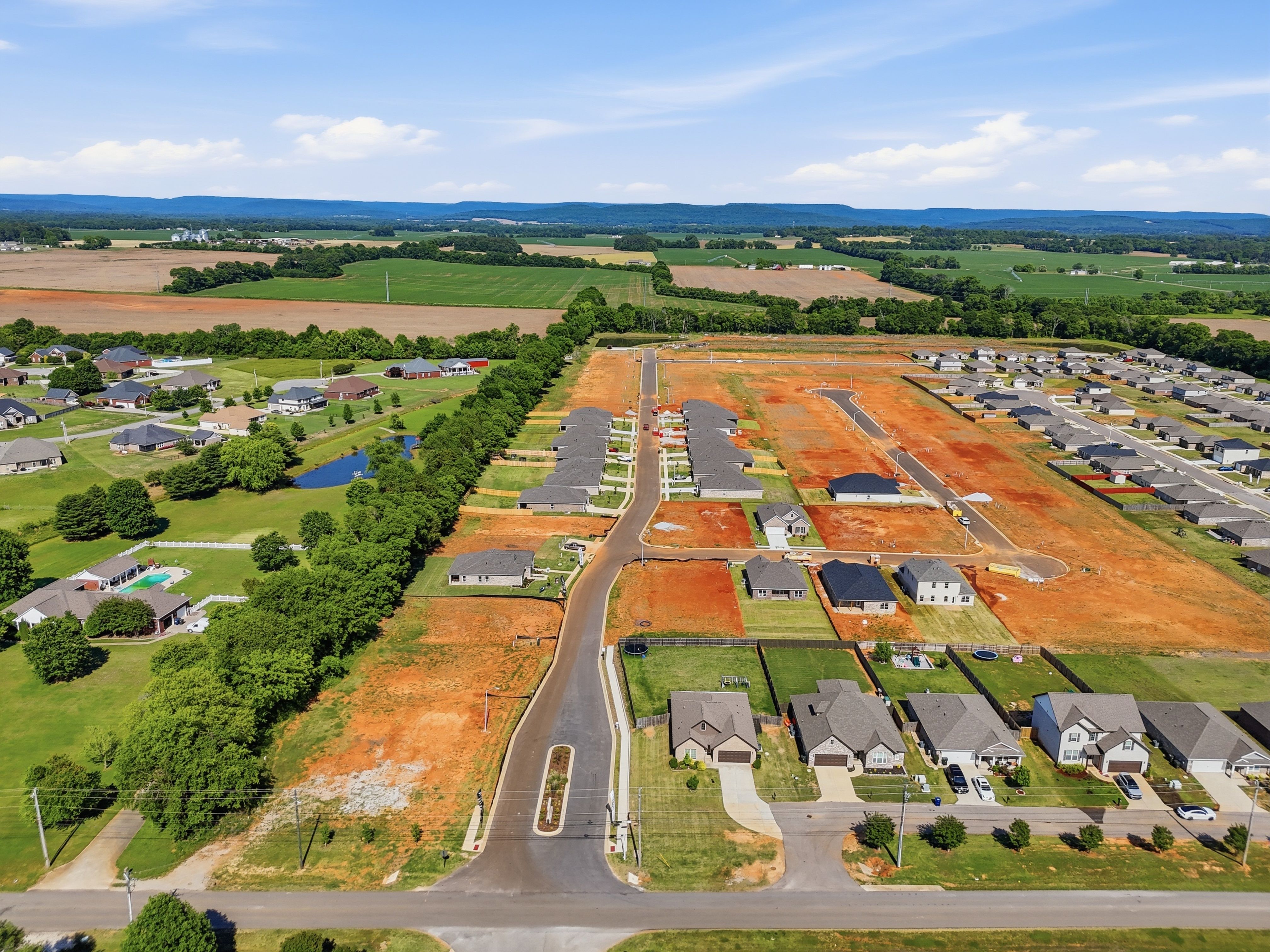 Aerial view of Lynn Meadows community in Meridianville, Alabama featuring new construction homes by Davidson Homes.