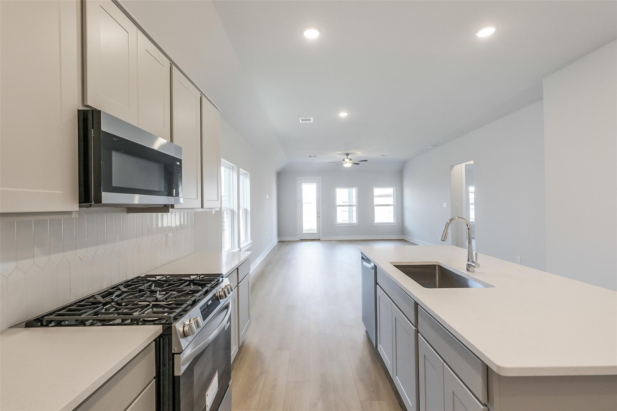 Image 14 of Davidson Homes' New Home at 2537 Allegretto Sea Drive