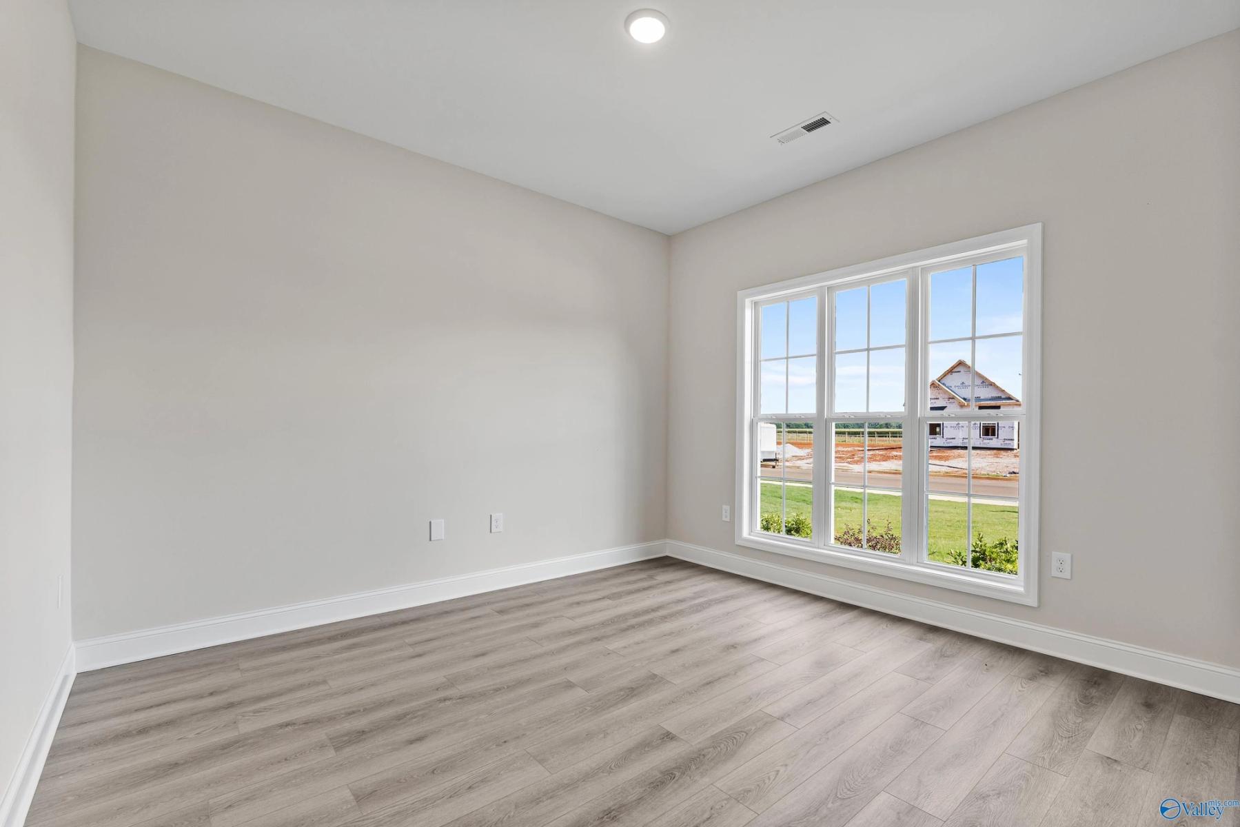 Image 7 of Davidson Homes' New Home at 211 Kendall Farms Boulevard